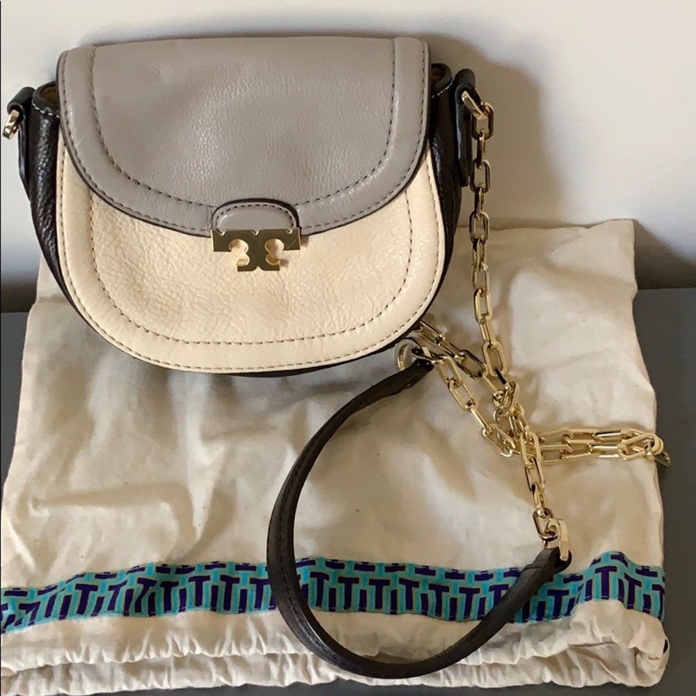 Cross body Tory!